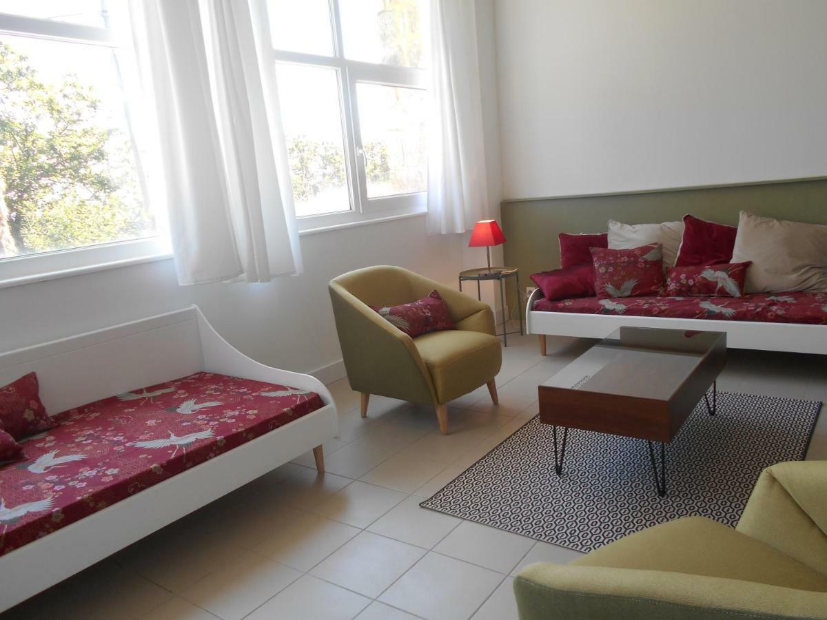 Maison D'Hotes Les Palmiers Gluiras 外观 照片